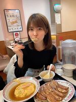 【画像】王将でドカ食い気絶するエッチな女さん見つかるwwwww