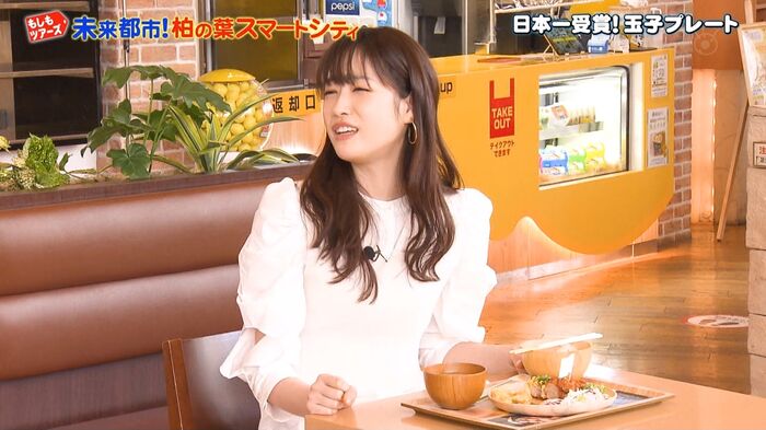 Hikaru Takahashi eats something like fried chicken with a nasty 18th image
